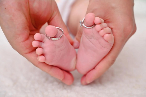 来宾孕妇两个月肚子疼